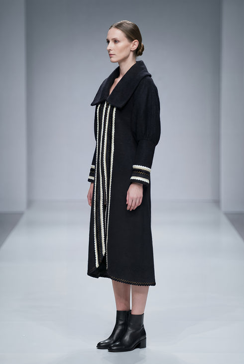 Haină din stofă cu garnituri de catifea LP159