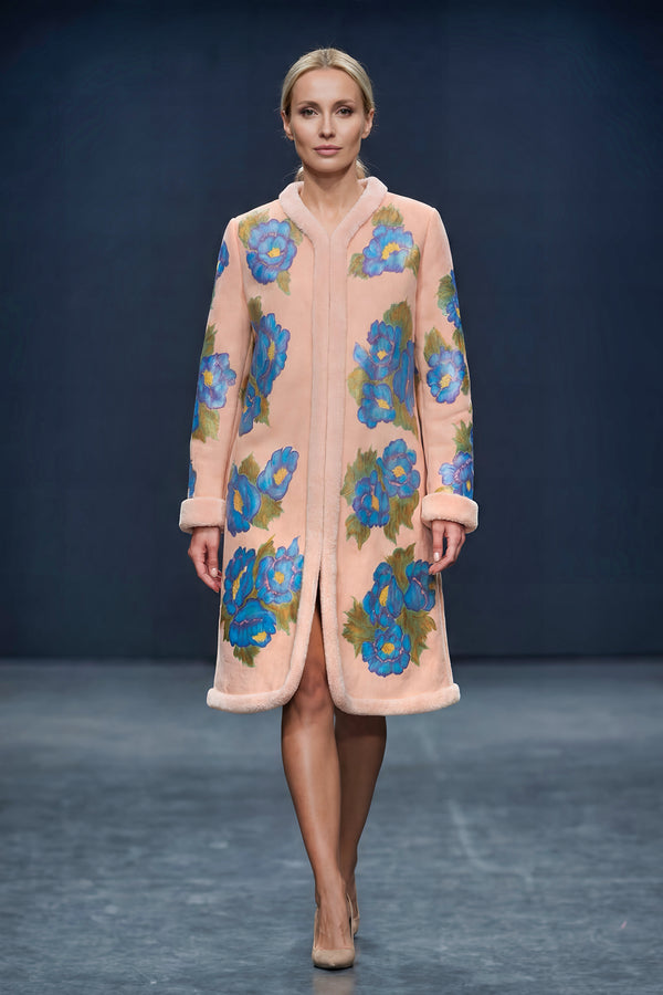 Cojoc LP158 pictat manual cu bujori albaștri, design elegant, realizat pe comanda, masuri 38-48, slow fashion.