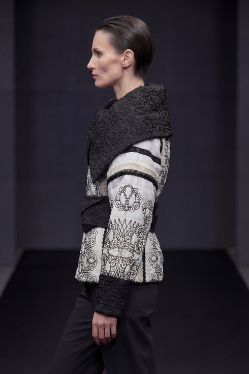 Jacheta de fas brodata cu aplicatii – LP143