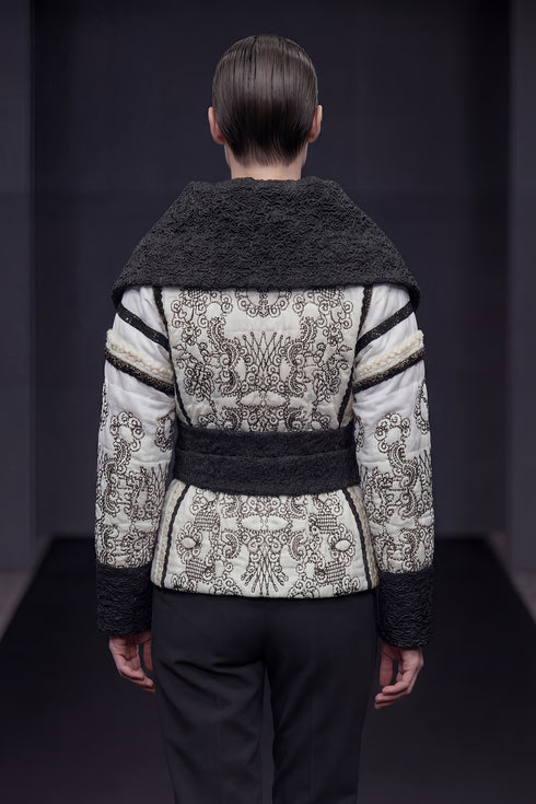 Jacheta de fas brodata cu aplicatii – LP143