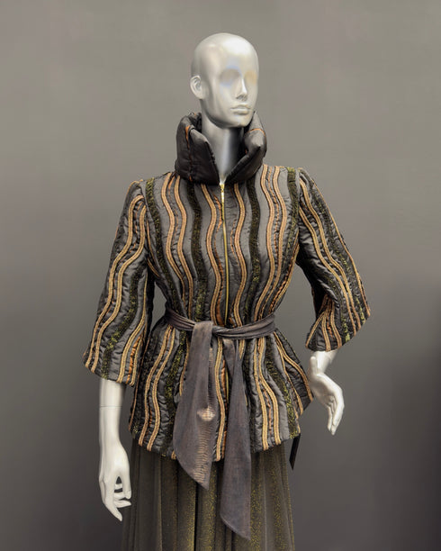 Jacheta din fas cu aplicatii lucrate manual LPM01