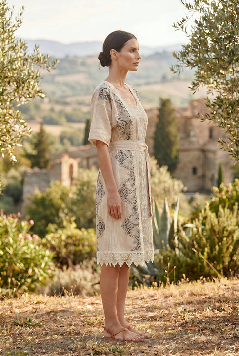 Rochie din In cu Dantelă și Broderie – LP223R