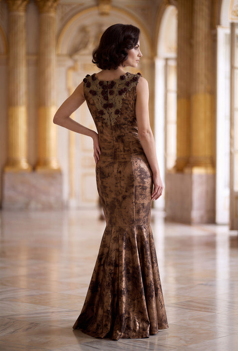 Rochie lungă cu aplicații manuale și trandafiri 3D – LP255R
