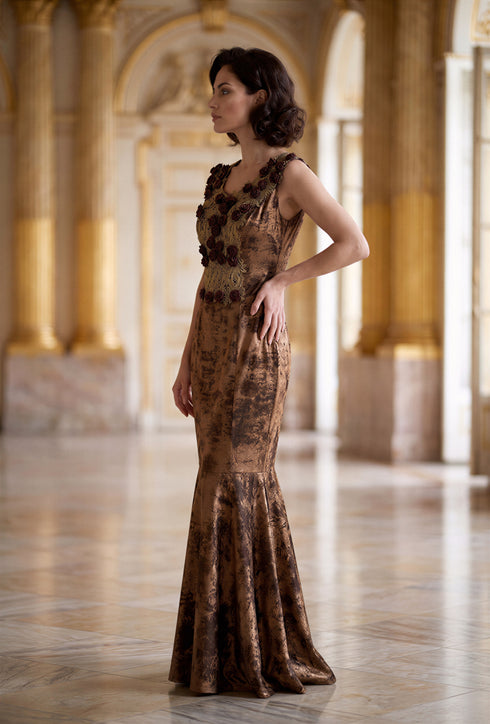 Rochie lungă cu aplicații manuale și trandafiri 3D – LP255R