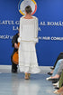 Rochie tip ie brodata LP272R purtata la fashion show Radacini, Londra