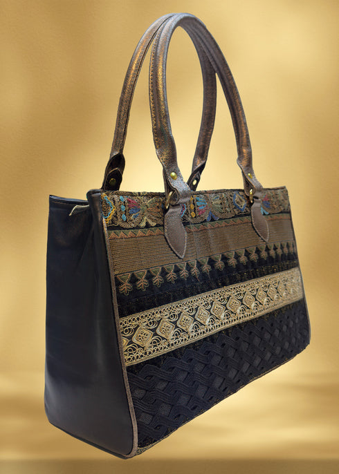 Poseta piele și aplicatii din dantela LP110