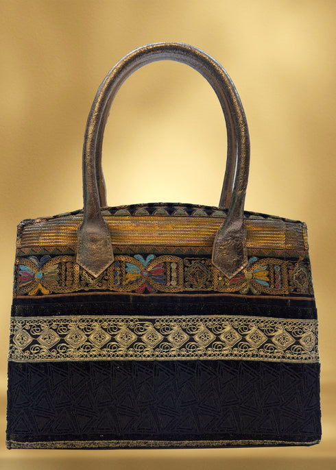 Poseta piele și aplicatii din dantela LP111