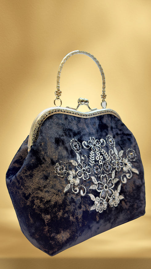 Poseta din catifea brodata LP119