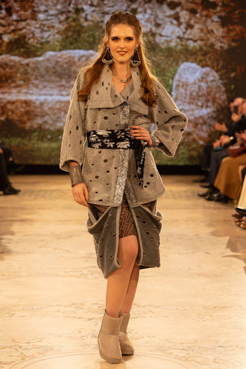 Jacheta de stofă gri perforată - S8