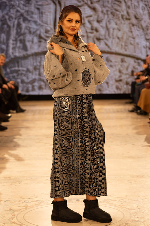 Fusta vâscoză brodată S10