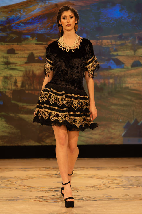 Rochie catifea si dantela S74