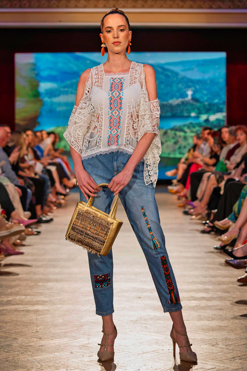 Bluză din bumbac brodat și dantelă – CTN-29