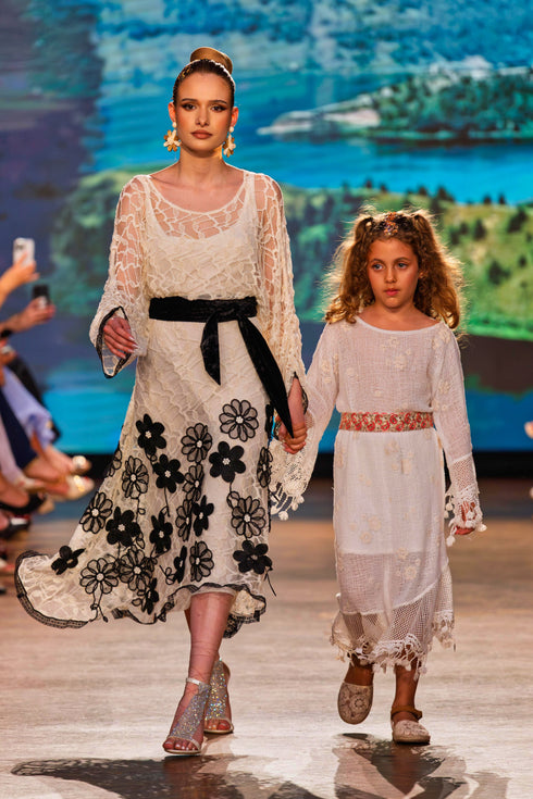 Rochie dantela cu aplicatii CTN-57