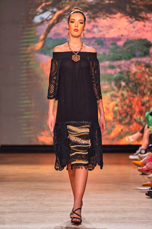 Rochie plasa cu garnituri lucrate manual CTN-75