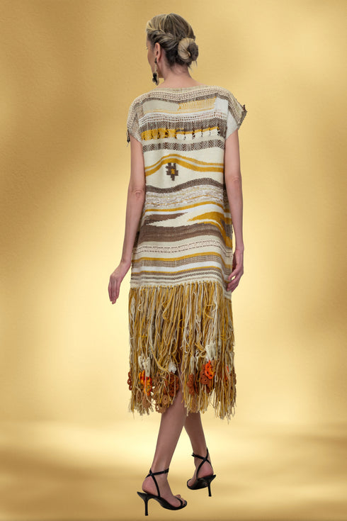 Rochie tricotată manual cu franjuri – CTN-U5