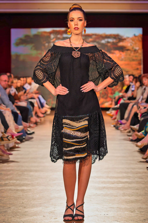 Rochie plasa cu garnituri lucrate manual CTN-75