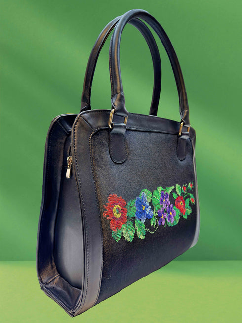 Poseta piele și catifea brodata G-110