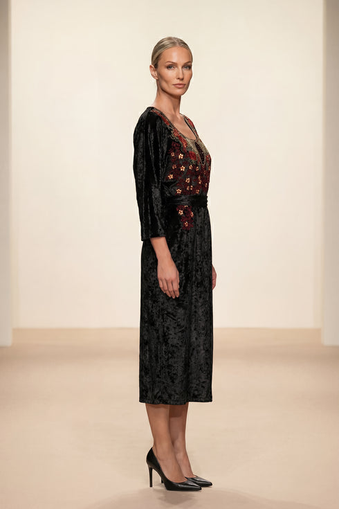 Rochie catifea cu broderie florala LP147