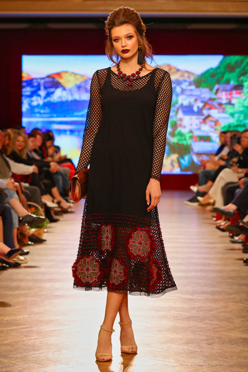 Rochie plasa cu broderie I-12