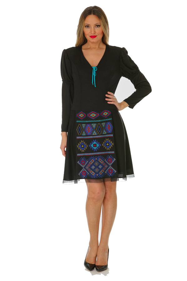 Rochie tricot lana cu broderie M-59