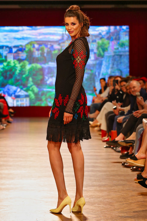 Rochie plasa cu broderie manuala I-15