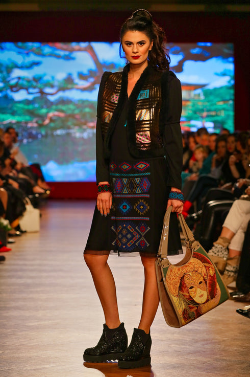 Rochie tricot lana cu broderie M-59