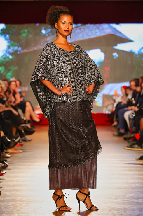 Bluza tul cu broderie P-16