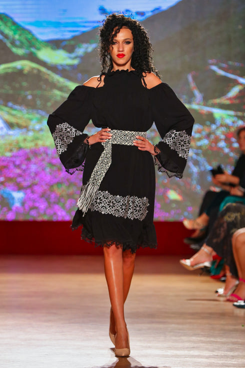 Rochie vascoza cu broderie ID-21