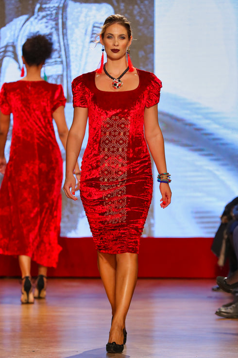 Rochie catifea cu broderie P-16