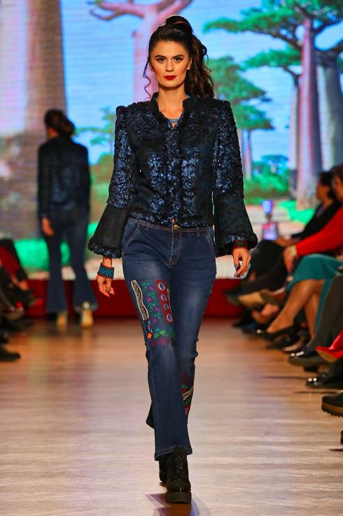 Pantaloni denim cu broderie M-11