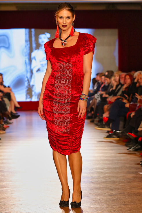 Rochie catifea cu broderie P-16