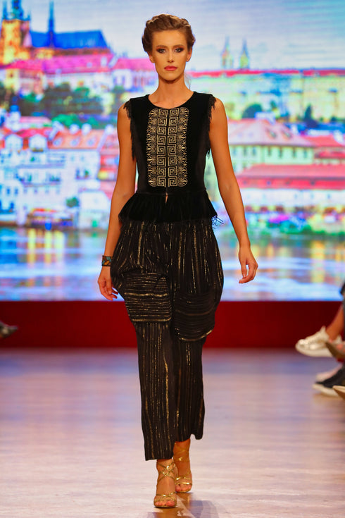 Bluza catifea cu broderie I-102