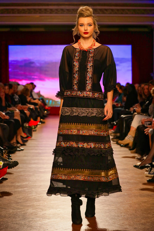 Bluza tul negru cu dantela M-62