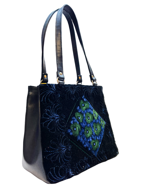 Poseta piele si catifea brodata 3666