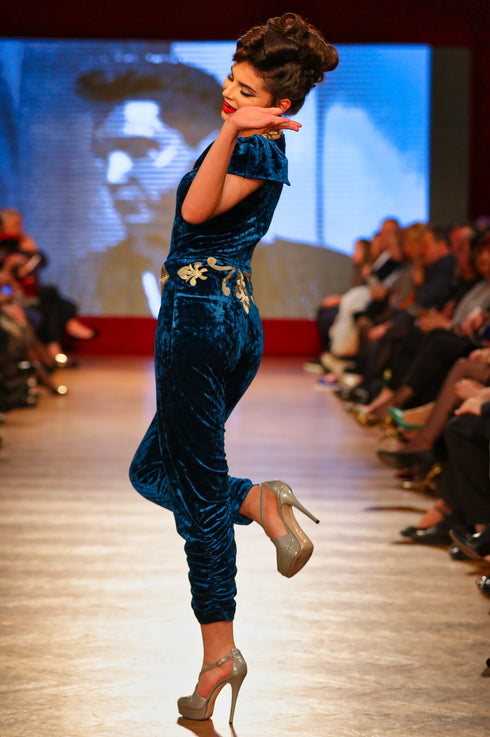 Pantaloni catifea T-157