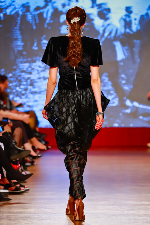 Bluza catifea cu broderie RM-79