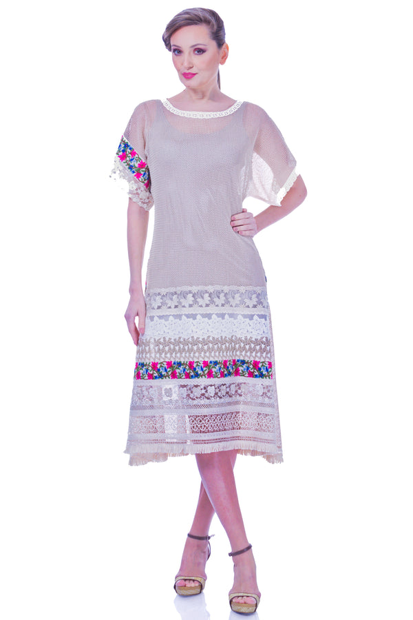 Rochie plasa bej cu dantela I-70