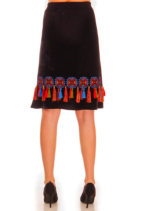 Fusta catifea cu broderie P-41