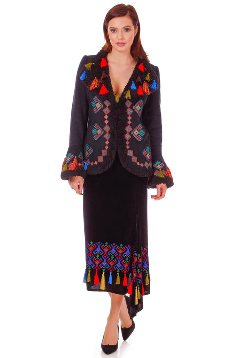 Fusta catifea neagra cu broderie P-43